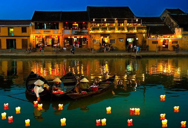 Gợi ý điểm du lịch cho kỳ nghỉ 30/4 -1/5 ở miền Trung và miền Nam - 3 Phố cổ Hội An bình yên với nhịp sống chậm rãi, nhẹ nhàng.