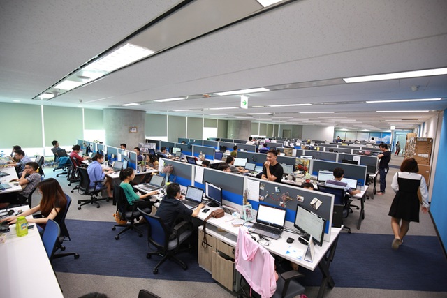 Điểm đến của những sinh viên khát khao cống hiến và được ghi nhận - 2 Một góc làm việc tại văn phòng Tek Experts Việt Nam