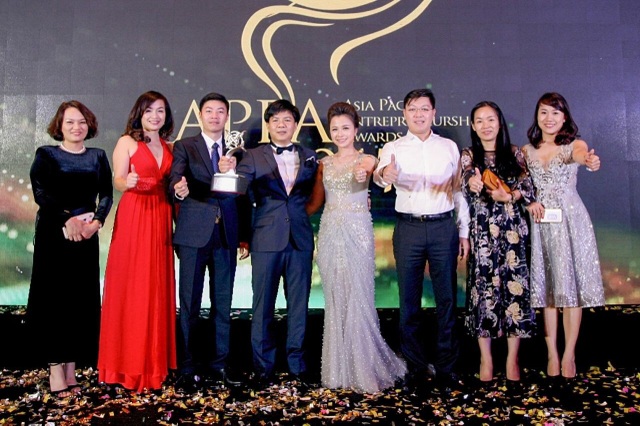 Chủ tịch Egroup Nguyễn Ngọc Thủy nhận Giải thưởng Doanh nhân Châu Á - 3
Giải thưởng Doanh nhân Châu Á Thái Bình Dương (APEA) năm 2017 là phần thưởng xứng đáng cho nỗ lực của Egroup trong thời gian qua