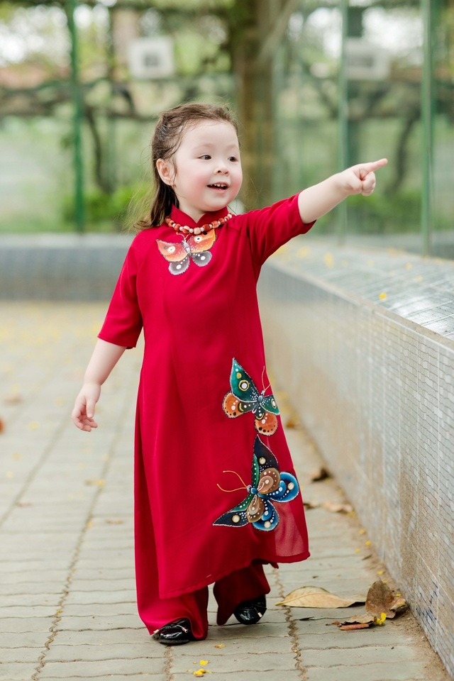 Elly Trần: “Nhất định không để các con mất Tết cổ truyền” - 9 Elly Trần: “Nhất định không để các con mất Tết cổ truyền” - 9