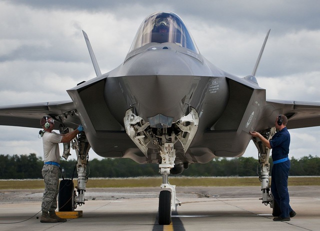 Mỹ tính bán vũ khí hiện đại cho Đài Loan - 1 Máy bay chiến đấu F-35 của Mỹ (Ảnh: National Interest)