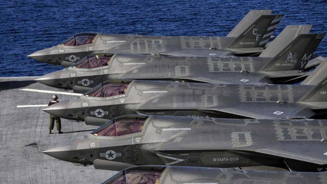 Đài Loan tính mua máy bay F-35 của Mỹ: Phép thử mới cho quan hệ Trump - Tập - 1 Các máy bay F-35B Lightning II do tập đoàn Lockheed Martin sản xuất (Ảnh: Los Angeles Times)