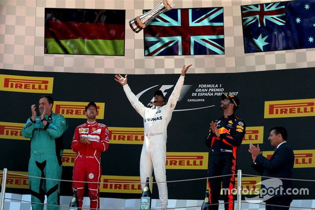 Vượt qua Vettel, Hamilton đăng quang tại Catalunya - 8 Vượt qua Vettel, Hamilton đăng quang tại Catalunya - 8