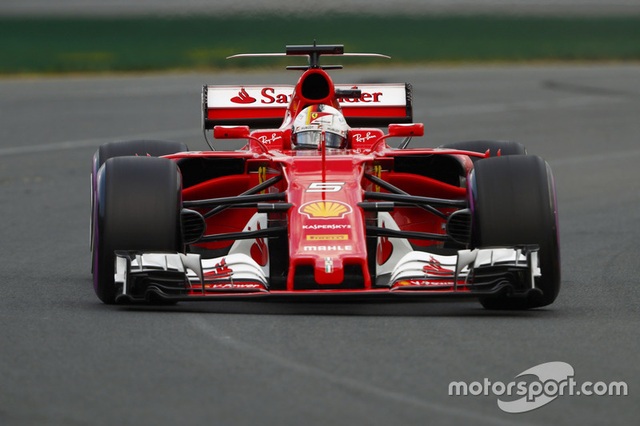 Lewis Hamilton có pole đầu tiên trong mùa giải F1 2017 - 7 Lewis Hamilton có pole đầu tiên trong mùa giải F1 2017 - 7