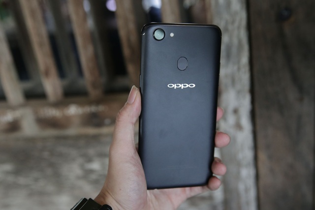 Đánh giá Oppo F5: Đem xu hướng công nghệ mới màn hình tràn và selfie A.I vào sản phẩm - 7 Đánh giá Oppo F5: Đem xu hướng công nghệ mới màn hình tràn và selfie A.I vào sản phẩm - 7