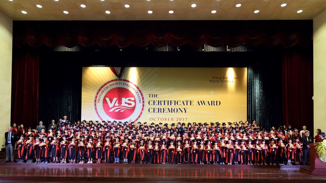 Đã có 97.161 học viên VUS nhận chứng chỉ Anh ngữ quốc tế đến tháng 10/2017 - 2 Đã có 97.161 học viên VUS nhận chứng chỉ Anh ngữ quốc tế đến tháng 10/2017 - 2