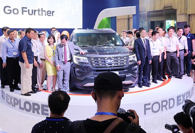 Ford Explorer ở Việt Nam có bị ảnh hưởng bởi đợt triệu hồi tại Mỹ? - 2 Explorer hiện đang là mẫu xe được quan tâm nhất của Ford trong thời điểm này.