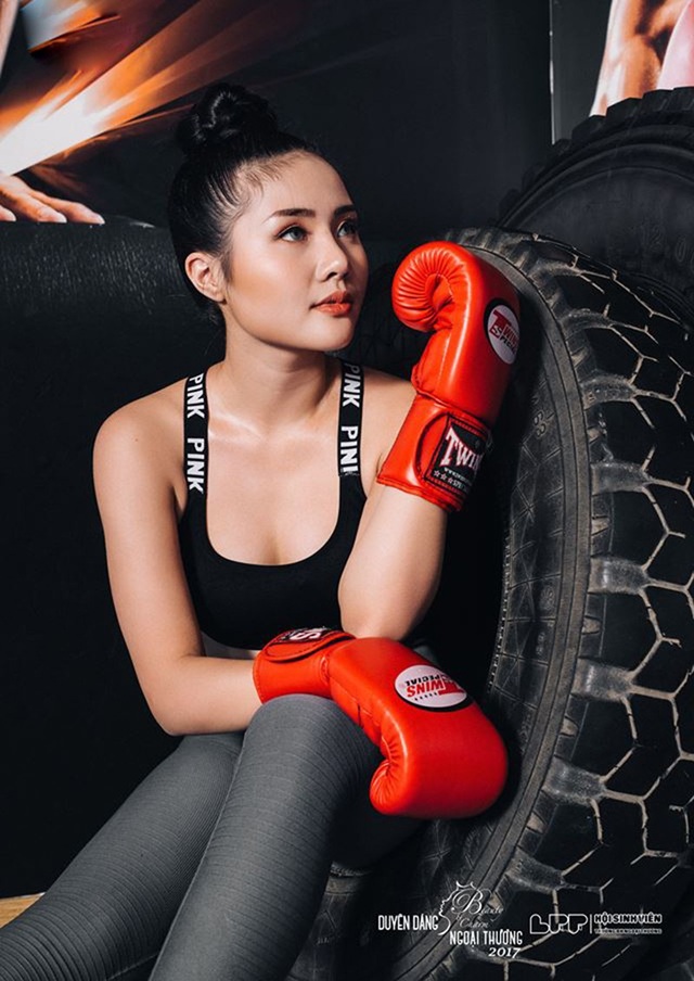 Ngắm 12 nữ sinh nóng bỏng của "Duyên dáng Ngoại thương 2017" - 10
Trần Nhật Anh – lớp FB10A khoa Cử nhân kinh doanh