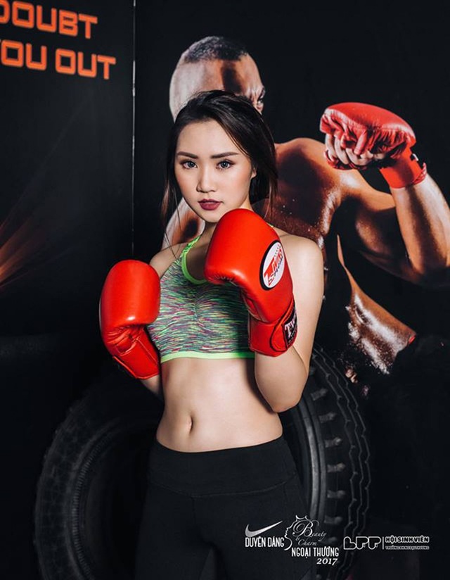 Ngắm 12 nữ sinh nóng bỏng của "Duyên dáng Ngoại thương 2017" - 9
Trần Hạnh Nga – lớp Anh 11 Chương trình tiên tiến Quản trị kinh doanh K54
