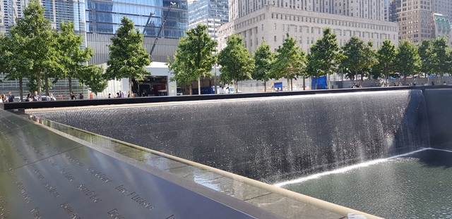 Khu vực tưởng niệm những nạn nhân trong sự kiện khủng bố 11/9/2001 chấn động toàn cầu.