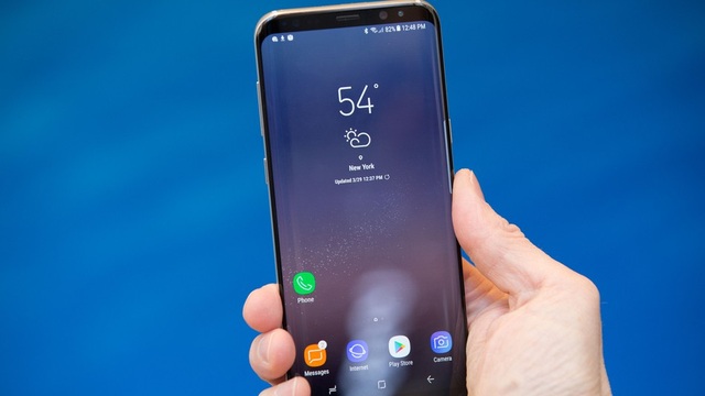 Galaxy S8 ra mắt, LG "nhắc khéo" người dùng về điểm yếu chết người trên Note7 - 2 Cả LG G6 và Samsung Galaxy S8 đều sở hữu thiết kế lạ mắt cùng màn hình tỷ lệ 2:1