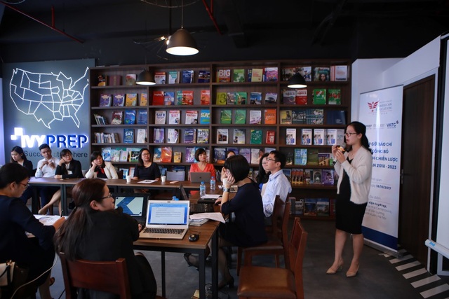 Dạy tiếng Anh sẽ trở nên lỗi thời? - 1
IvyPrep Education chia sẻ thị trường dạy tiếng Anh tại Việt Nam với báo chí