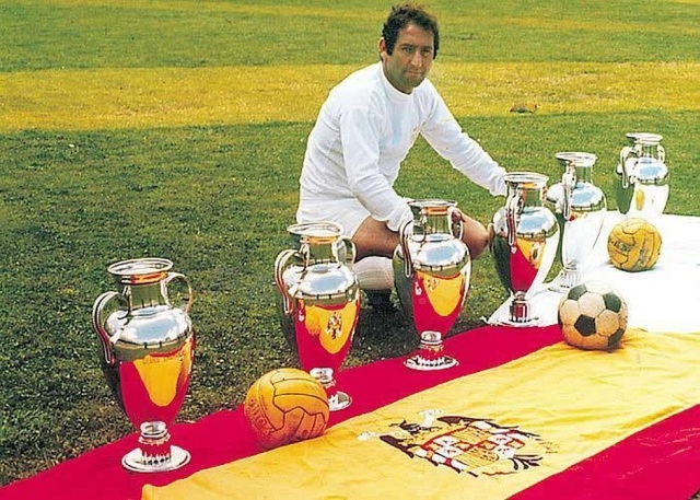 Những kỷ lục vĩ đại mà bộ đôi C.Ronaldo-Messi chưa thể chinh phục - 4 Francisco Gento 6 lần vô địch cúp C1 cùng Real Madrid