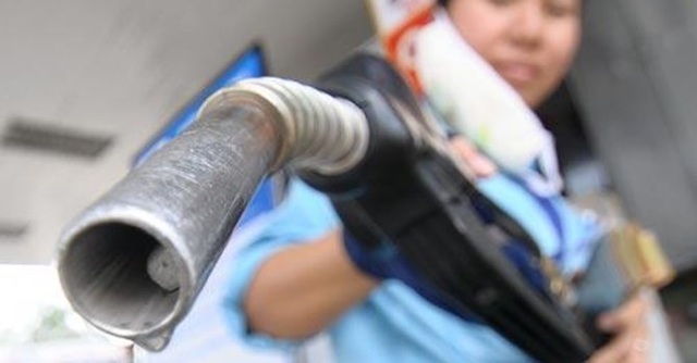 Giá xăng dầu đồng loạt tăng sau 2 lần giảm liên tiếp - 1 (Ảnh minh hoạ).