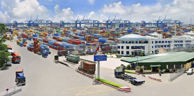 Ba năm tới, Việt Nam "hụt" hơn 110.000 tỷ đồng vì tự do thương mại - 1
Việt Nam giảm thu ngân sách từ bỏ thuế nhập nhiều mặt hàng theo FTA, đồng nghĩa với thị trường trong nước ngày càng bị hàng hóa các nước cạnh tranh.
