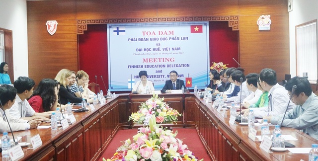 Phần Lan chia sẻ vấn đề biến đổi khí hậu với Đại học Huế - 1 Toàn cảnh buổi tọa đàm giữa phái đoàn giáo dục Phần Lan và Đại học Huế