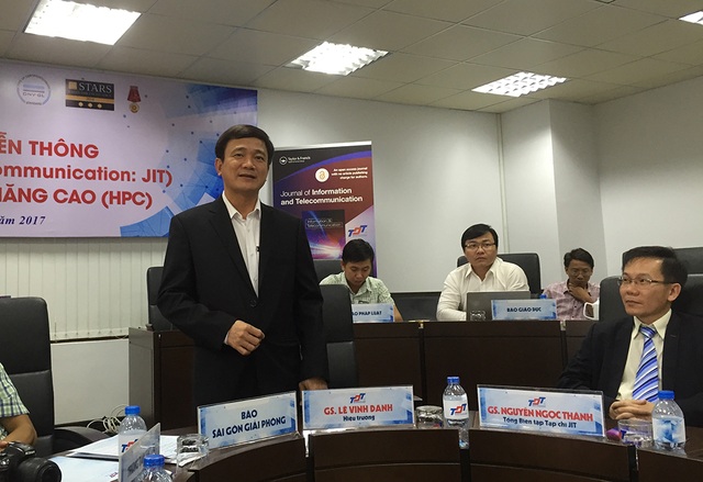 Một trường đại học Việt Nam xuất bản tạp chí khoa học online toàn cầu - 1 TS Lê Vinh Danh- hiệu trưởng trường ĐH Tôn Đức Thắng chia sẻ về tạp chí tiếng Anh đầu tiên của trường với mục tiêu lọt vào danh sách SCOPUS và ISI trong trương lai