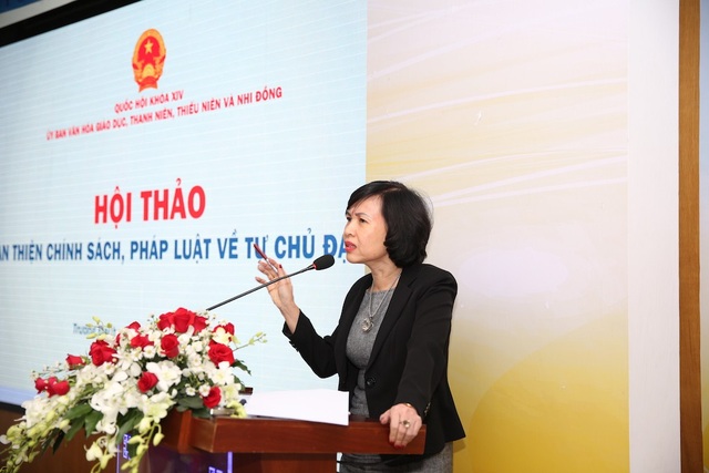 “Tự chủ đại học mà nửa vời thì không được” - 2
GS.TS Mai Hồng Quỳ, Hiệu trưởng trường ĐH Luật TP.HCM phát biểu