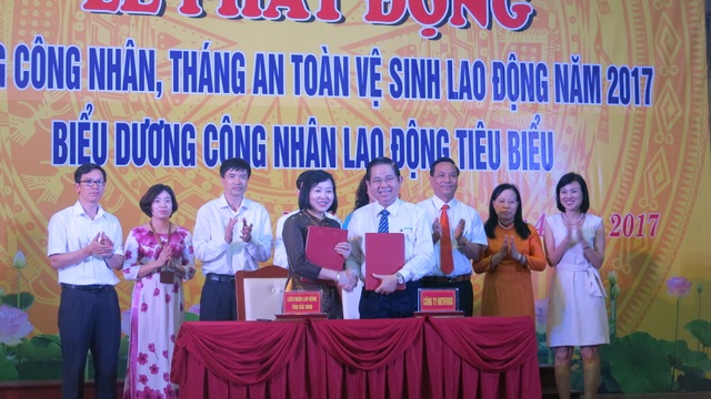 Hàng giá ưu đãi và học học bổng đến với công nhân Bắc Ninh - 3 Hàng giá ưu đãi và học học bổng đến với công nhân Bắc Ninh - 3