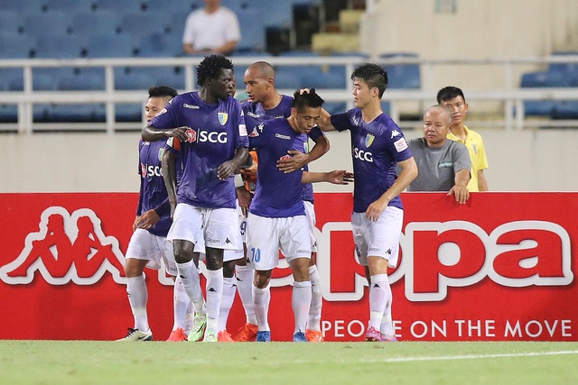 Chơi với 10 người, Hà Nội vẫn thắng dễ Hải Phòng - 2
Các cầu thủ FC Hà Nội ăn mừng sau khi ghi bàn, ảnh: Minh Phương