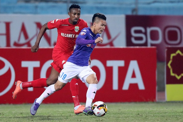Hà Nội FC bị B.Bình Dương cầm hoà trên sân nhà - 3
Quang Hải không thể ghi bàn trước Bình Dương - Ảnh: Gia Hưng
