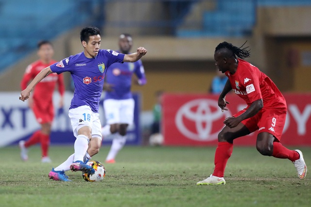 Hà Nội FC bị B.Bình Dương cầm hoà trên sân nhà - 1
Văn Quyết khá xông xáo trong cả trận đấu - Ảnh: Gia Hưng