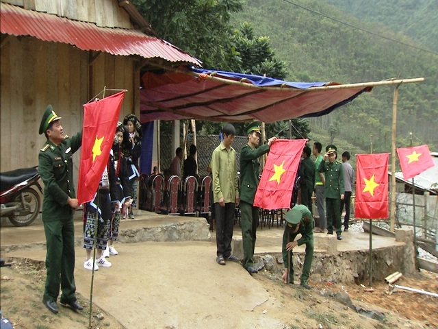 Tròn 20 mùa xuân “xuống núi” - 1 Bản Hạ Sơn hân hoan kỷ niệm mùa xuân thứ 20