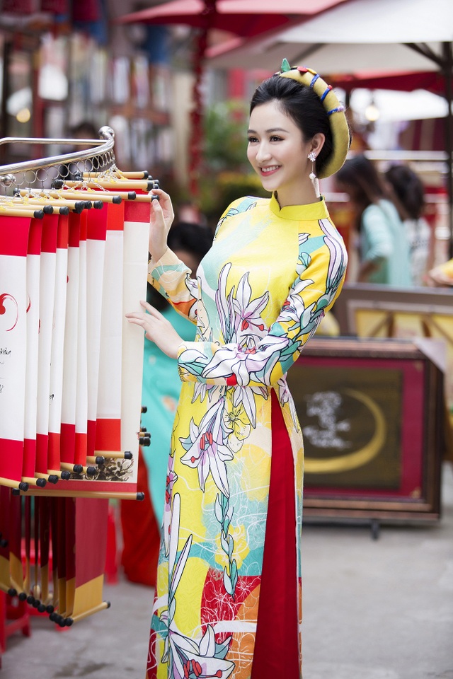 Á hậu Hà Thu lên tiếng về áo dài cách tân - 1 Hai chữ mà Hà Thu mong trong năm nay là “An” và “Thành.