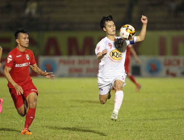 V-League xuống cấp kéo theo chất lượng kém của đội tuyển quốc gia - 1 Nếu V-League mạnh, giàu sức cạnh tranh thì những người được hưởng lợi là các cầu thủ (ảnh: Nguyễn Đình)