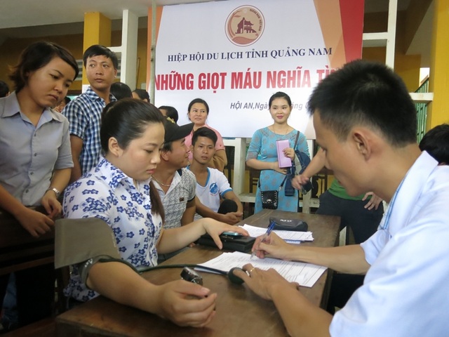 Một hoạt động hiến máu tình nguyện diễn ra tại tỉnh Quảng Nam (Ảnh: Công Bính)