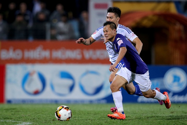 Vòng 26 V-League: Cúp về với đội bóng xứ Quảng? - 1 CLB Hà Nội và CLB Quảng Nam cùng đua trước đích đến (ảnh: Gia Hưng)