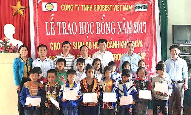 150 suất học bổng Grobest Việt Nam đến với học sinh nghèo xứ Nghệ - 10 150 suất học bổng Grobest Việt Nam đến với học sinh nghèo xứ Nghệ - 10