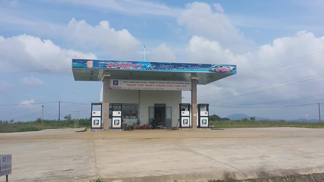 Phạt 130 triệu đồng cây xăng kinh doanh không giấy phép - 1 Cây xăng dầu nội bộ hoạt động tại xã Đắk Som