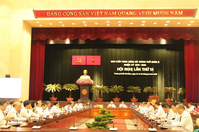 Cơ chế đặc thù là thời cơ để TPHCM đột phá, sáng tạo - 1 Hội nghị lần thứ 15 của Ban Chấp hành Đảng bộ TPHCM khóa X, nhiệm kỳ 2015-2020 diễn ra trong 2 ngày sẽ quyết định nội dung quan trọng về thực hiện cơ chế, chính sách đặc thù cho thành phố
