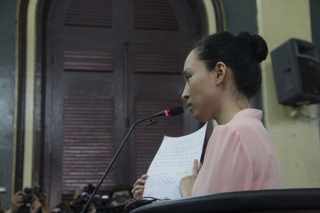 Hoa hậu Phương Nga nói ở chung phòng với ông Mỹ khi đi nước ngoài - 3 Bị cáo Phương Nga khẳng đình mình khai theo lời bà Nguyễn Mai Phương soạn sẵn.