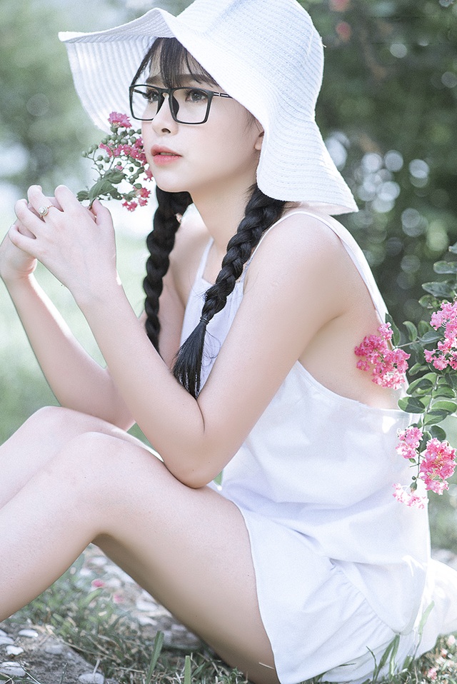 Thiếu nữ Tuyên Quang cuốn hút bên giàn hoa tường vi - 9 Thiếu nữ Tuyên Quang cuốn hút bên giàn hoa tường vi - 9
