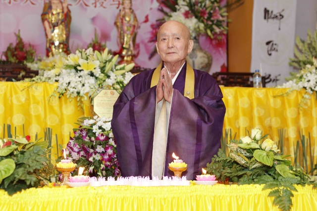 Hơn 50 năm qua, Hoà thượng Yoshimizu Daichi đã trở thành hình ảnh một vị tôn túc quen thuộc của phật tử Việt Nam.