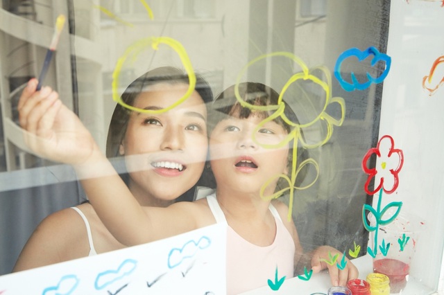 MC Hoàng Oanh: “Không để trẻ em phải lớn lên một mình” - 13 MC Hoàng Oanh: “Không để trẻ em phải lớn lên một mình” - 13
