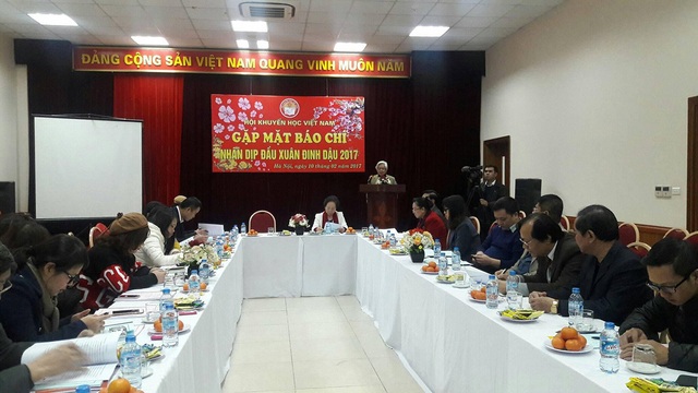 "Người lớn không chịu học đã kéo lùi sự phát triển đất nước" - 2
Lãnh đạo Hội Khuyến học Việt Nam gặp mặt báo chí nhân dịp đầu xuân Đinh Dậu