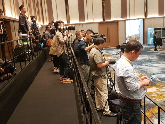 Thủ tướng: Việt Nam muốn tiếp tục là đối tác kinh doanh tin cậy - 9 Phóng viên trong nước và quốc tế đến từ rất sớm
