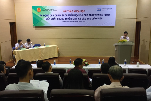 Bỏ ngay chính sách miễn học phí cho sinh viên sư phạm - 1 Hội thảo về Tác động của chính sách miễn học phí đối với chất lượng tuyển sinh và đào tạo giáo viên tổ chức tại trường ĐH Sư phạm TP.HCM thu hút nhiều đại diện đến từ các trường sư phạm trong cả nước