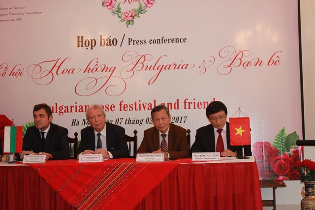Người Bulgaria sẽ mang "thiên đường hoa hồng" tới Việt Nam - 1 Đại sứ quán Bulgaria tại Việt Nam tổ chức họp báo công bố sự kiện lễ hội hoa hồng sắp tới