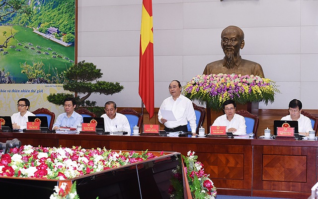 Chính phủ hành động để đẩy lùi suy thoái trong nội bộ - 1
Lãnh đạo Chính phủ quán triệt chỉ đạo kiên quyết sàng lọc, miễn nhiệm cán bộ làm việc kém hiệu quả
