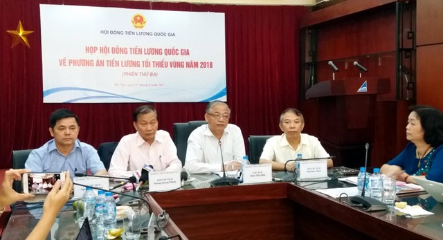 Lương tối thiểu 2018: Chốt mức đề xuất tăng 6,5 % - 1 Lương tối thiểu 2018: Chốt mức đề xuất tăng 6,5 % - 1