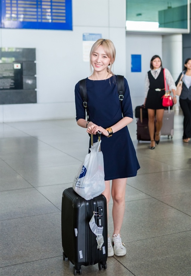 Bà xã Lý Hải mời hot girl nổi tiếng Thái Lan Nene đến Việt Nam - 2 Bên cạnh ngoại hình xinh đẹp, Nene còn sở hữu giọng hát truyền cảm và khả năng diễn xuất.
