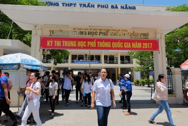 Đà Nẵng: Nhiều trường “top” trên vẫn có học sinh không đủ điều kiện tốt nghiệp THPT - 1 Thí sinh dự thi THPT quốc gia 2017 tại Đà Nẵng