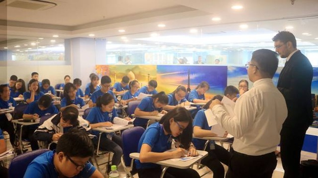Toàn cảnh cuộc thi Vô địch tiếng Anh Cambridge dành cho học sinh THCS năm 2017 - 3 Cuộc thi với sự tham gia của hơn 20.000 thí sinh.