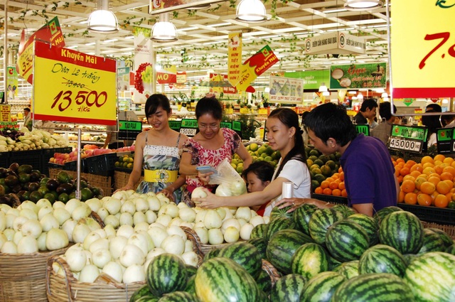 Dự báo CPI năm 2017 khó đạt mục tiêu 4% - 1
CPI năm 2017 sẽ chịu nhiều áp lực tăng từ giá thế giới, điều chỉnh giá dịch vụ và chính sách tiền tệ.