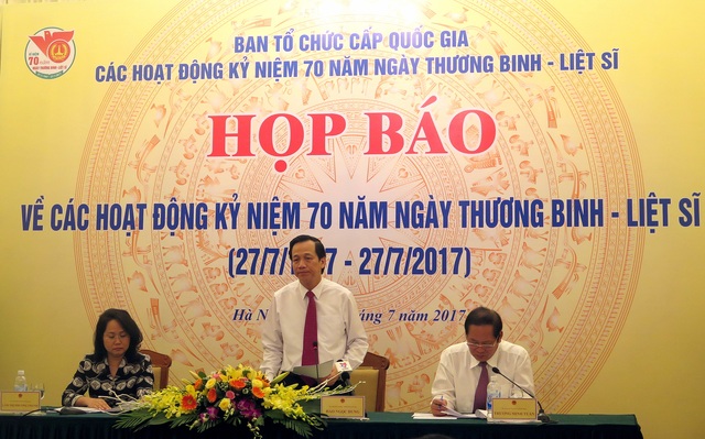 Công bố 18 hoạt động cấp Trung ương kỷ niệm 70 năm Ngày Thương binh liệt sĩ - 1
Bộ trưởng Bộ LĐ-TB&XH Đào Ngọc Dung phát biểu tại Họp báo công bố các hoạt động kỷ niệm 70 năm Ngày thương binh liệt sĩ.
