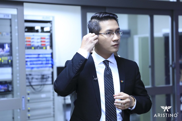 Bí mật đằng sau vẻ lịch lãm của BTV Thời sự VTV - 3 Bí mật đằng sau vẻ lịch lãm của BTV Thời sự VTV - 3